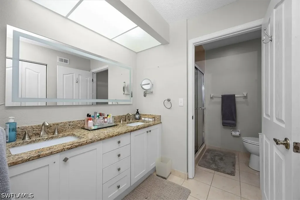 905 New Waterford Drive Naples FL 34104