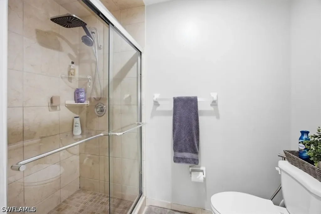 905 New Waterford Drive Naples FL 34104