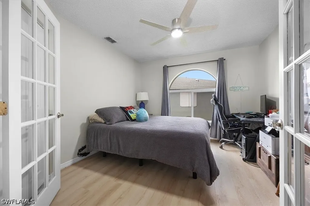 905 New Waterford Drive Naples FL 34104
