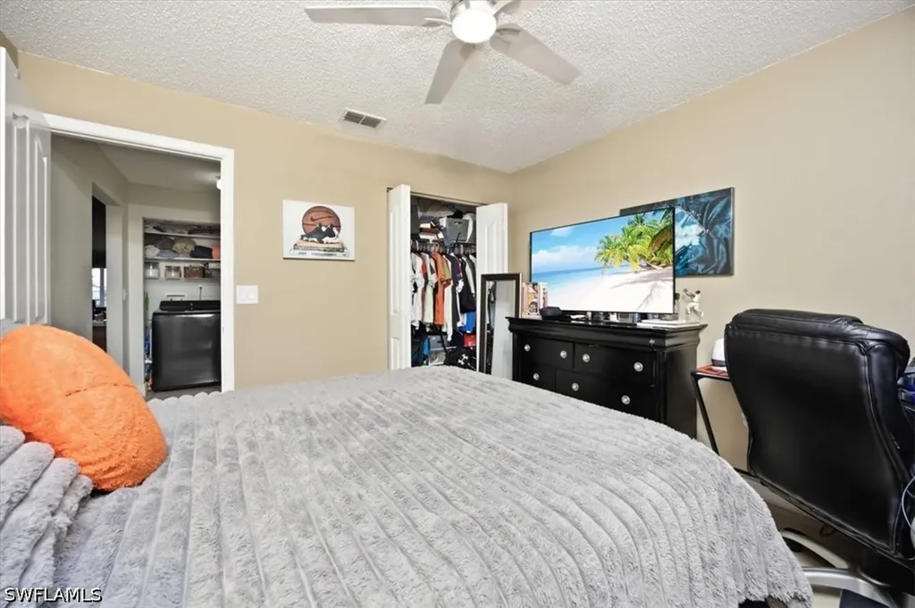 905 New Waterford Drive Naples FL 34104