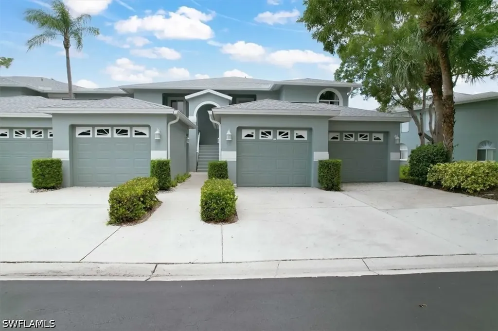 905 New Waterford Drive Naples FL 34104