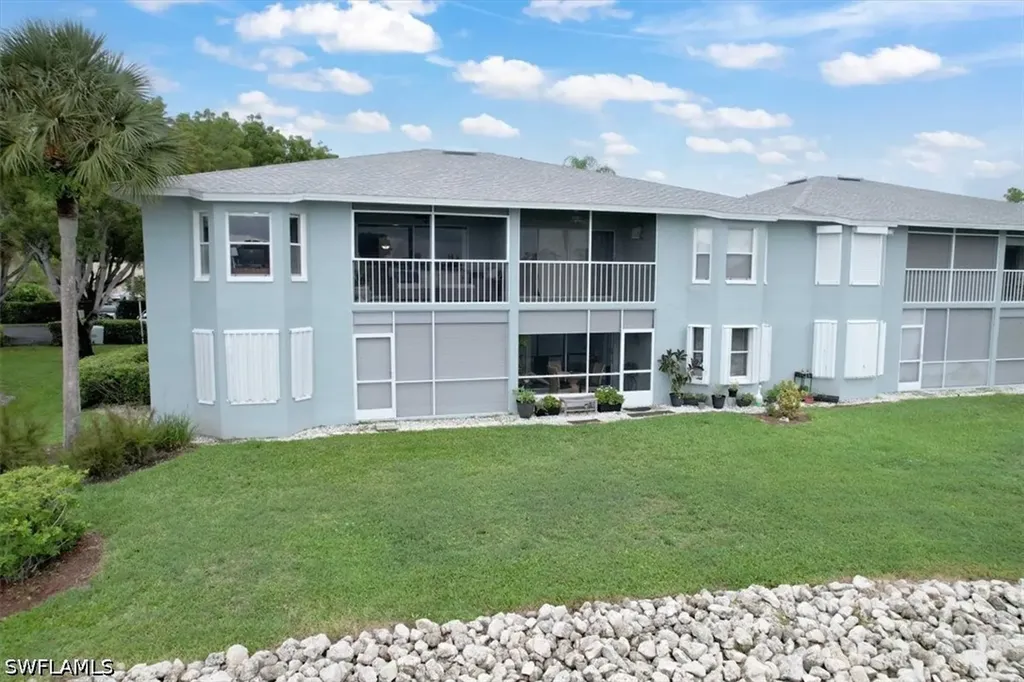 905 New Waterford Drive Naples FL 34104