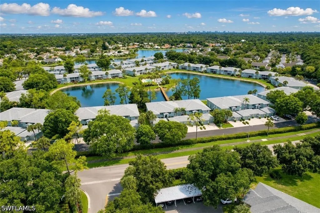 905 New Waterford Drive Naples FL 34104
