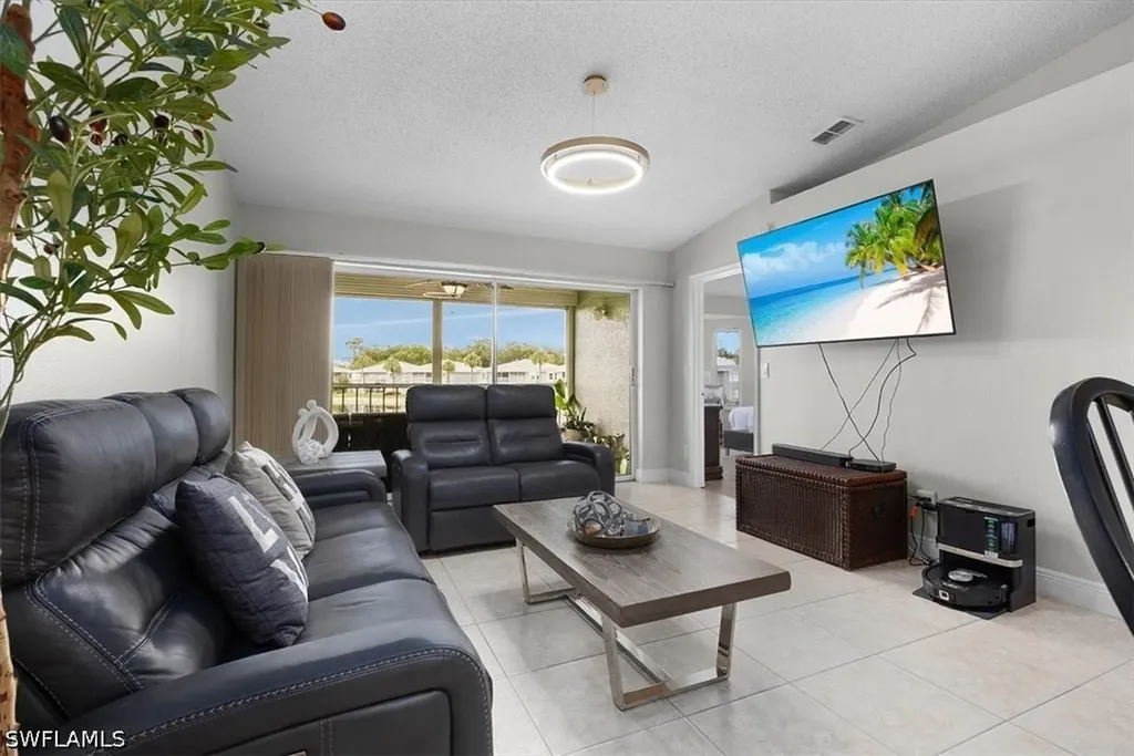 905 New Waterford Drive Naples FL 34104