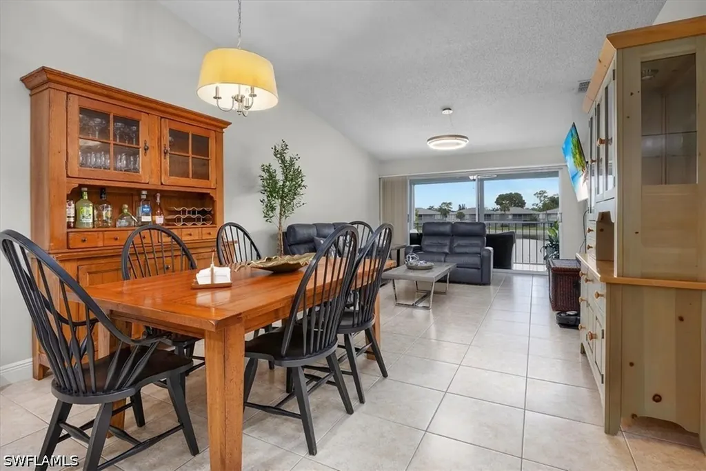 905 New Waterford Drive Naples FL 34104