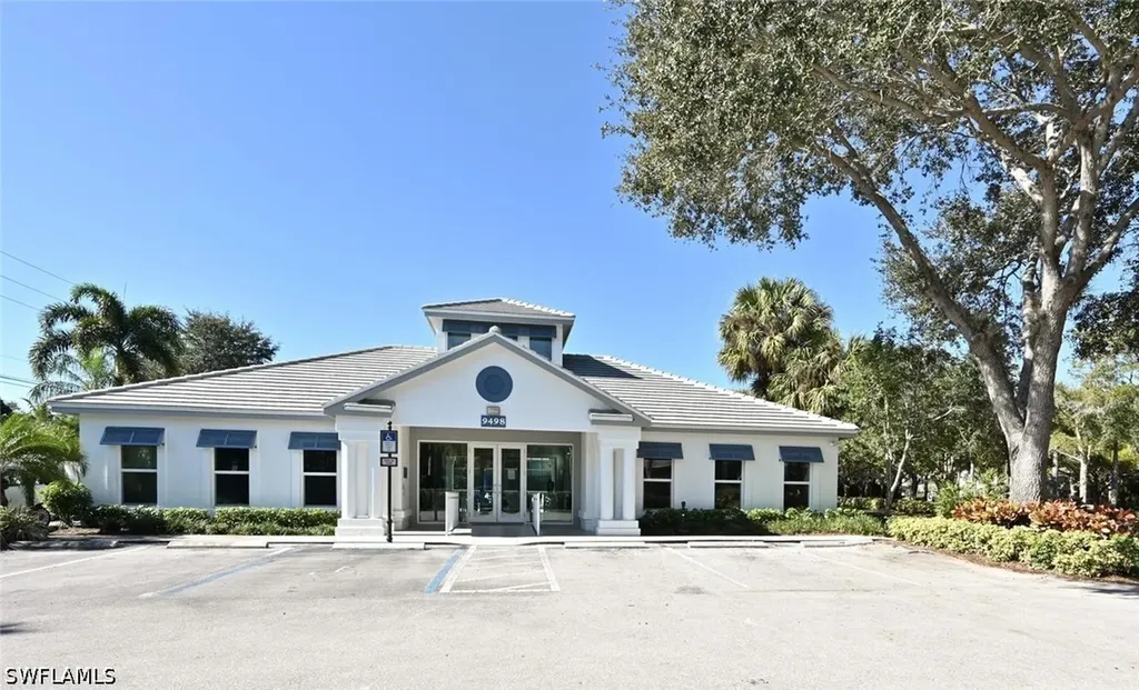 6305 Wilshire Pines Circle Naples FL 34109