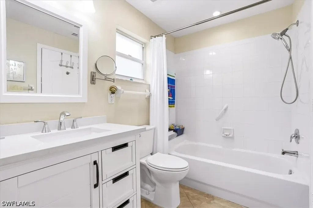 2266 Stacil Circle Naples FL 34109