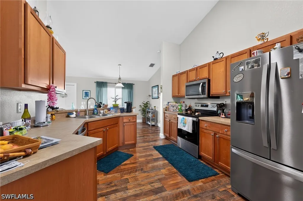 2206 NE 24th Terrace Cape Coral FL 33909