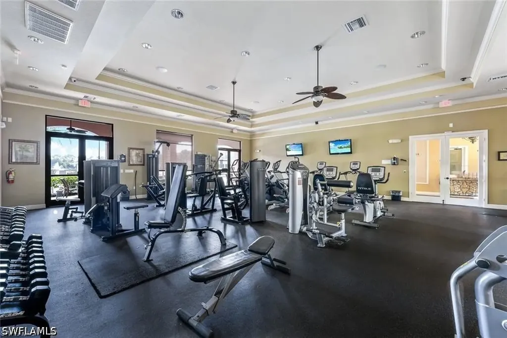 7689 Bristol Circle Naples FL 34120
