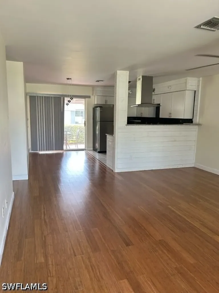 656 Palm View Drive Naples FL 34110