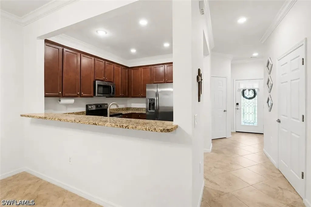 2722 Citrus Street Naples FL 34120