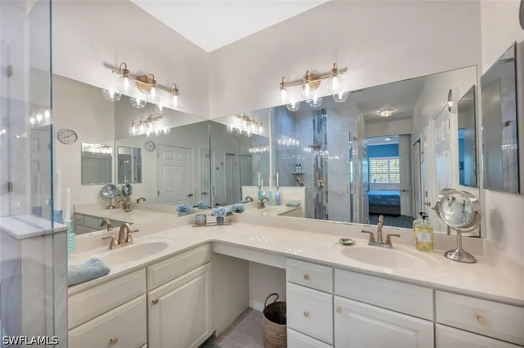 4833 Hampshire Court Naples FL 34112