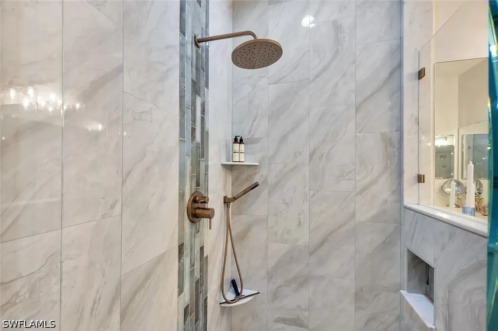 4833 Hampshire Court Naples FL 34112