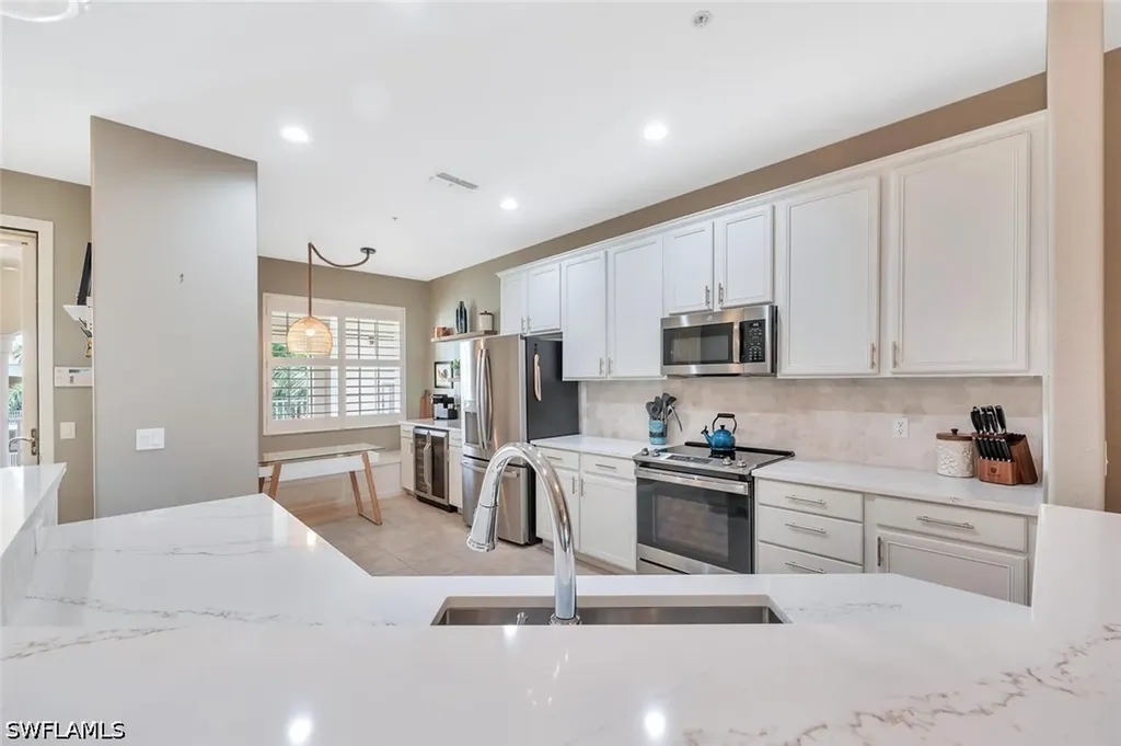 4833 Hampshire Court Naples FL 34112