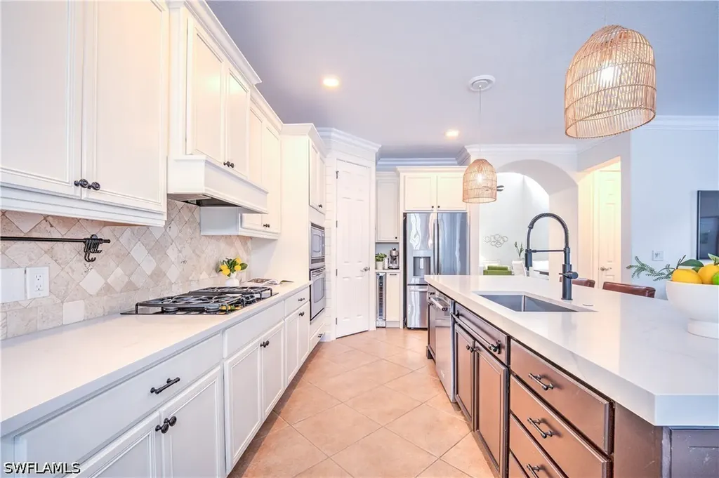 12631 Biscayne Court Naples FL 34105