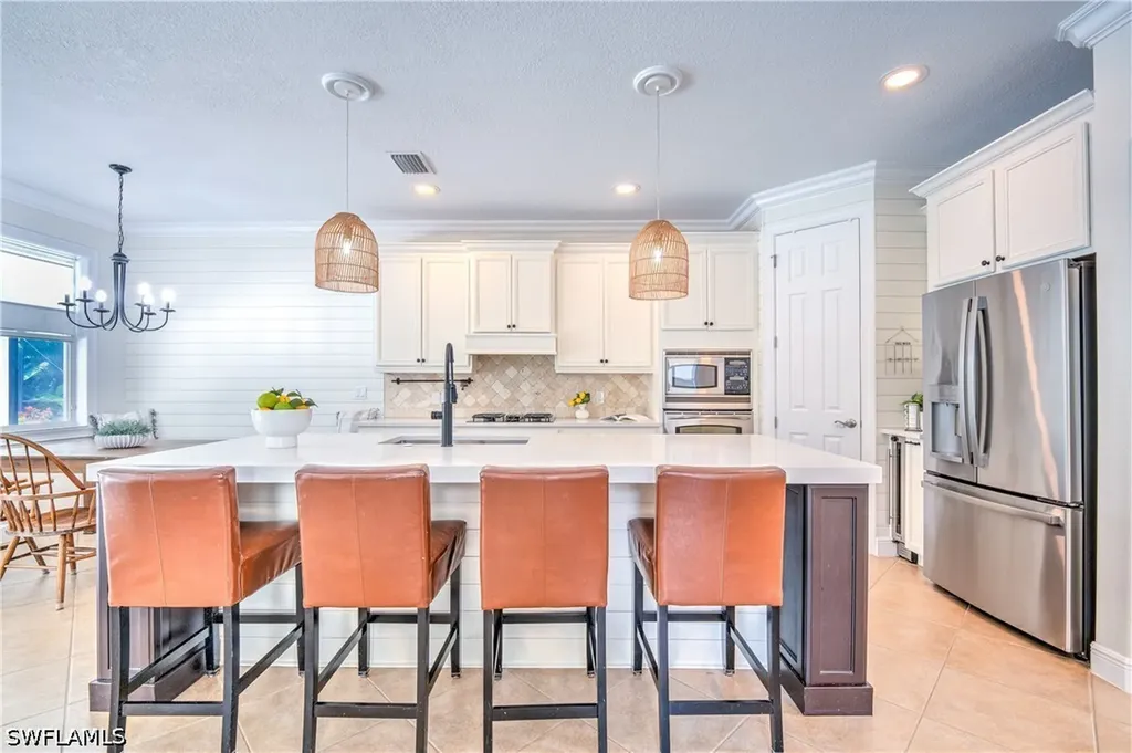 12631 Biscayne Court Naples FL 34105