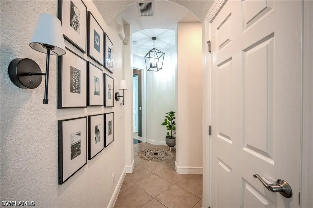 12631 Biscayne Court Naples FL 34105
