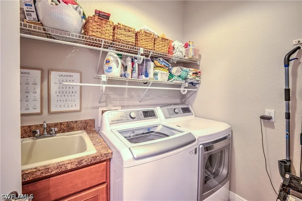 12631 Biscayne Court Naples FL 34105