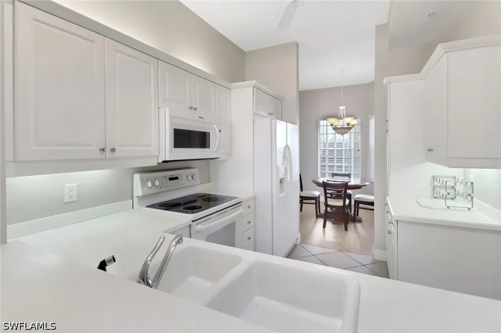 401 Bayfront Place Naples FL 34102