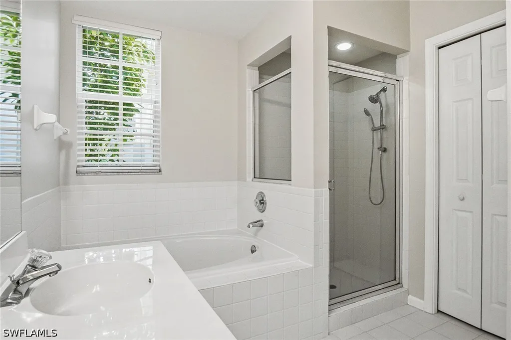 7822 Gardner Drive Naples FL 34109