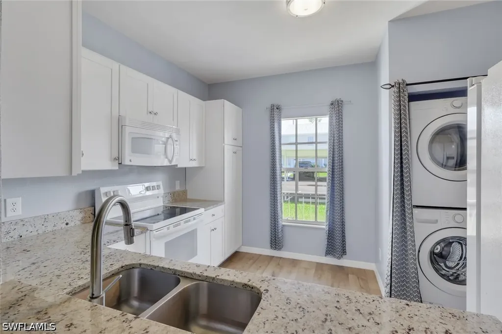 6085 Lake Front Drive Fort Myers FL 33908