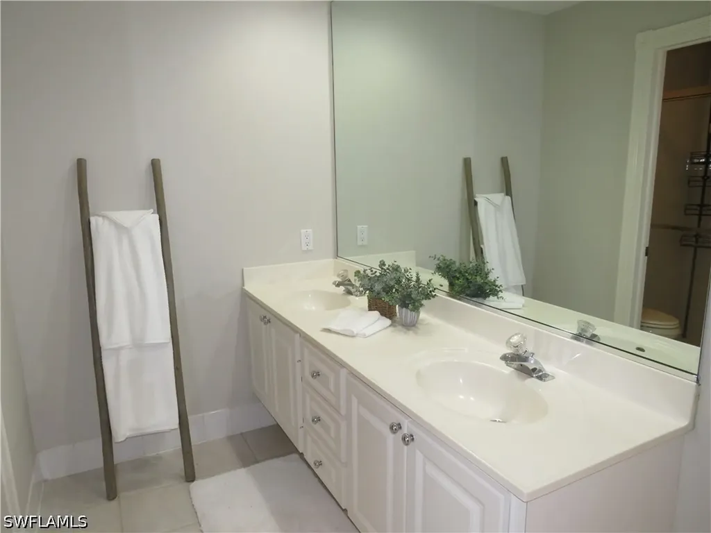 4186 Los Altos Court Naples FL 34109