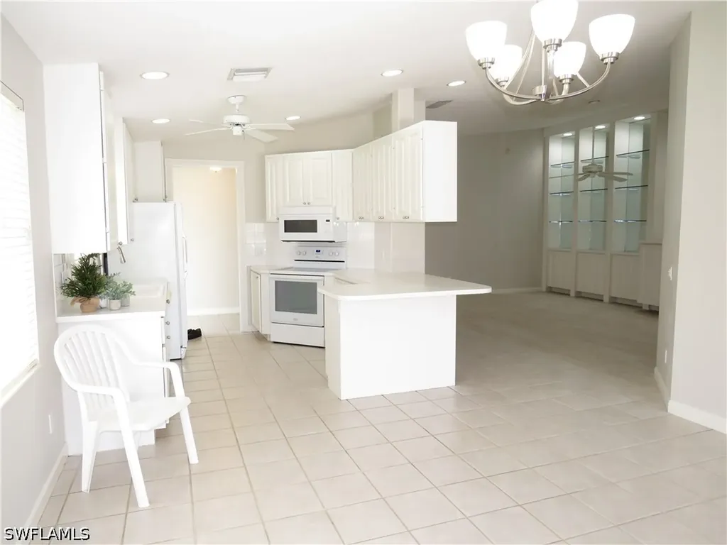 4186 Los Altos Court Naples FL 34109