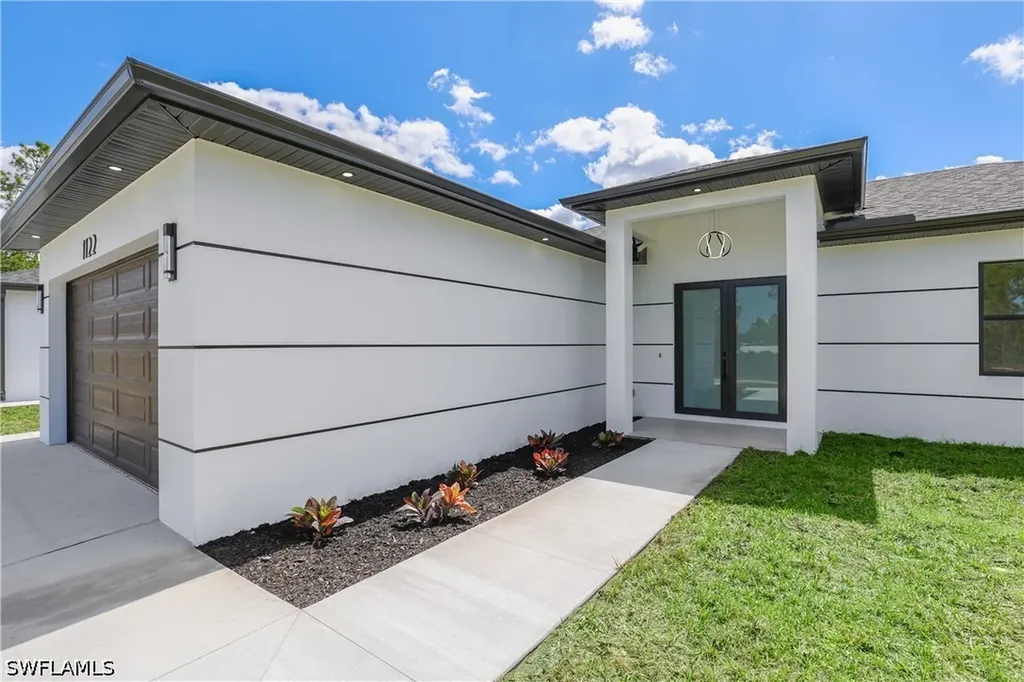 1122 Edelweiss Street E Lehigh Acres FL 33974