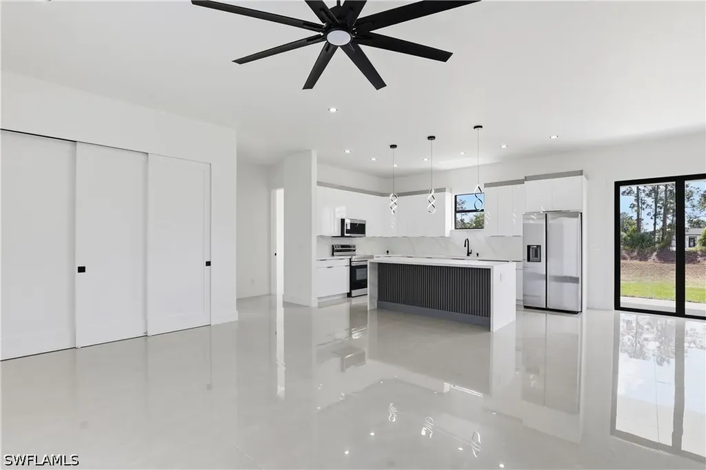 1122 Edelweiss Street E Lehigh Acres FL 33974