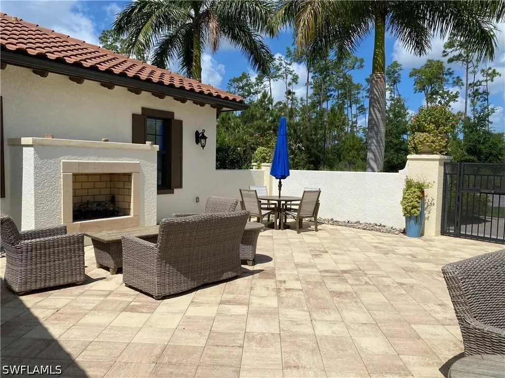 15114 Palmer Lake Circle Naples FL 34109