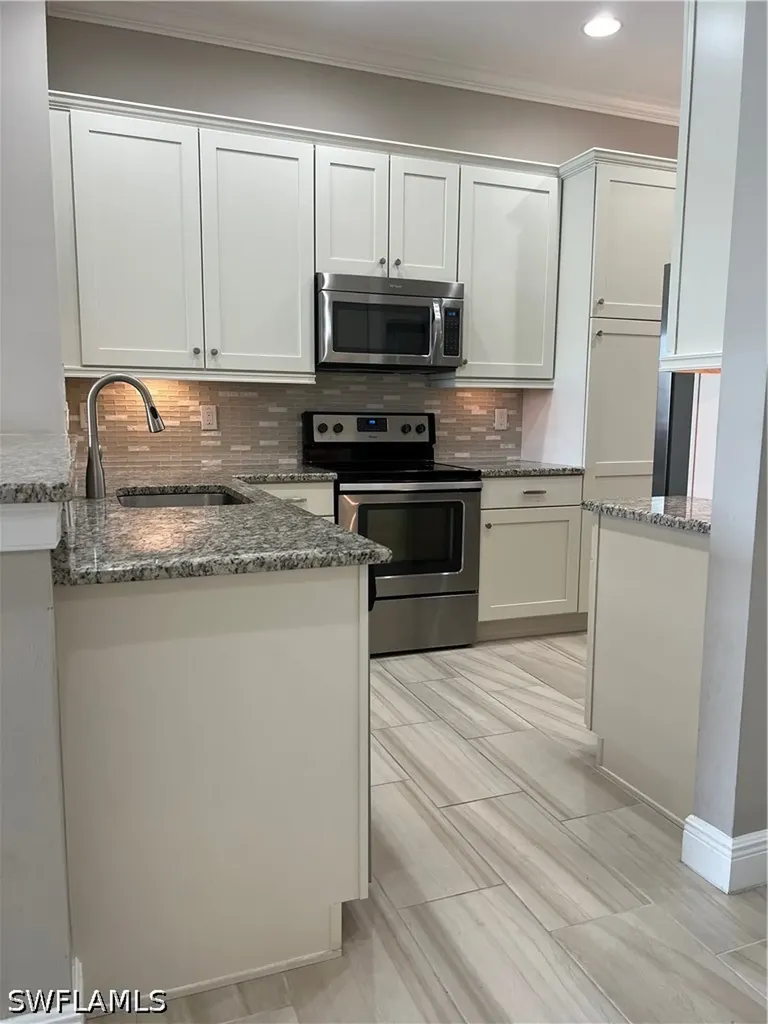 15114 Palmer Lake Circle Naples FL 34109