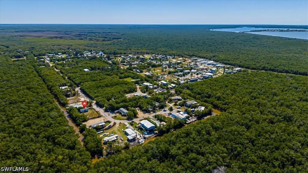 25 & 26 Plantation Drive Everglades City FL 34141