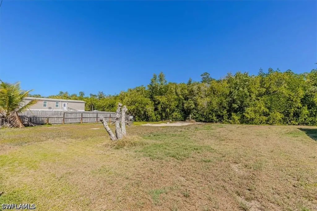 25 & 26 Plantation Drive Everglades City FL 34141