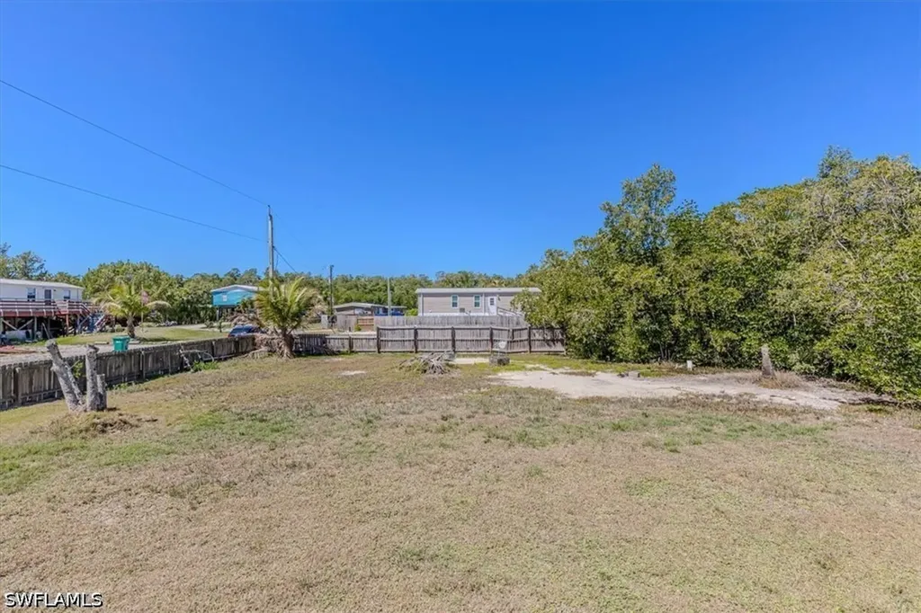 25 & 26 Plantation Drive Everglades City FL 34141