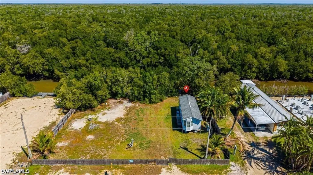 25 & 26 Plantation Drive Everglades City FL 34141