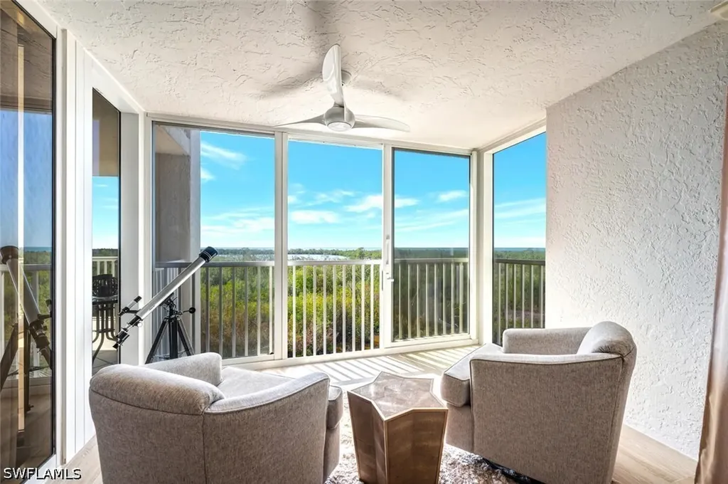 6849 Grenadier Boulevard Naples FL 34108