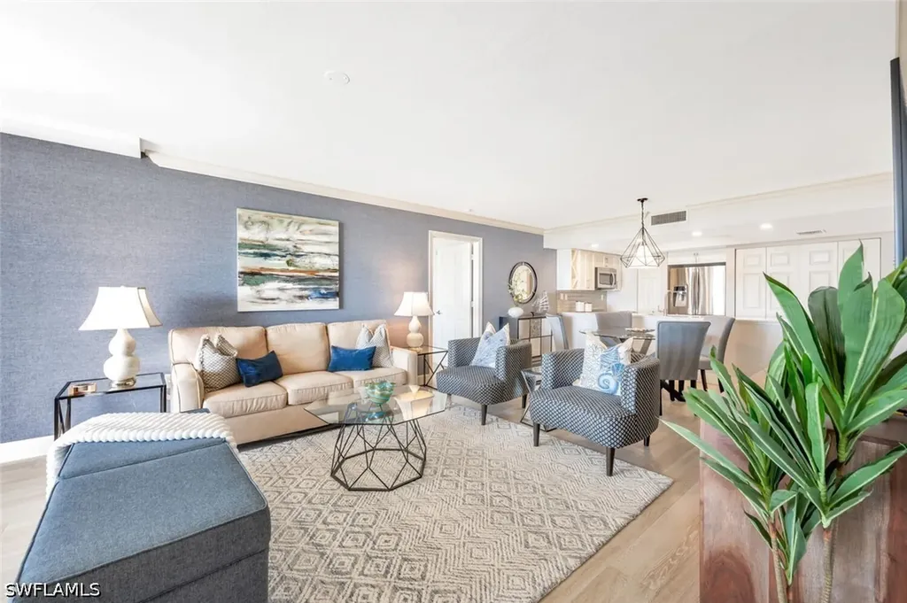 6849 Grenadier Boulevard Naples FL 34108