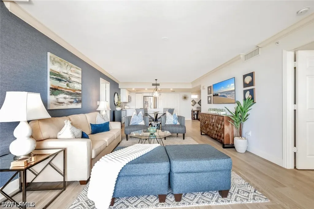 6849 Grenadier Boulevard Naples FL 34108