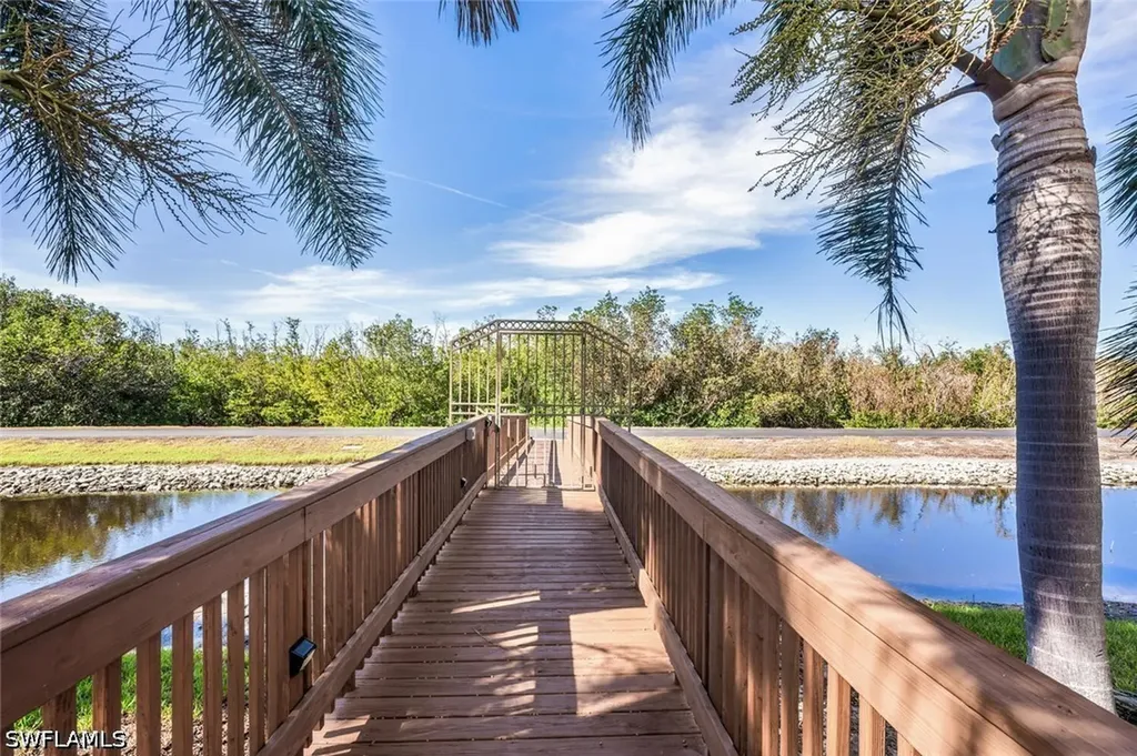 6849 Grenadier Boulevard Naples FL 34108