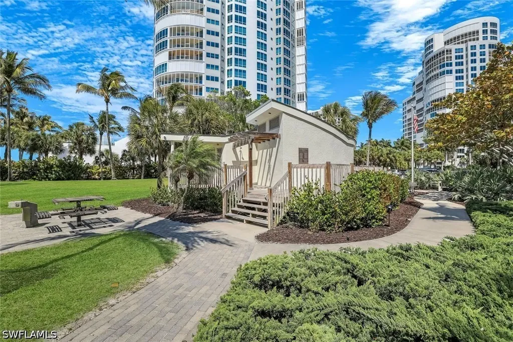 4092 Belair Lane Naples FL 34103