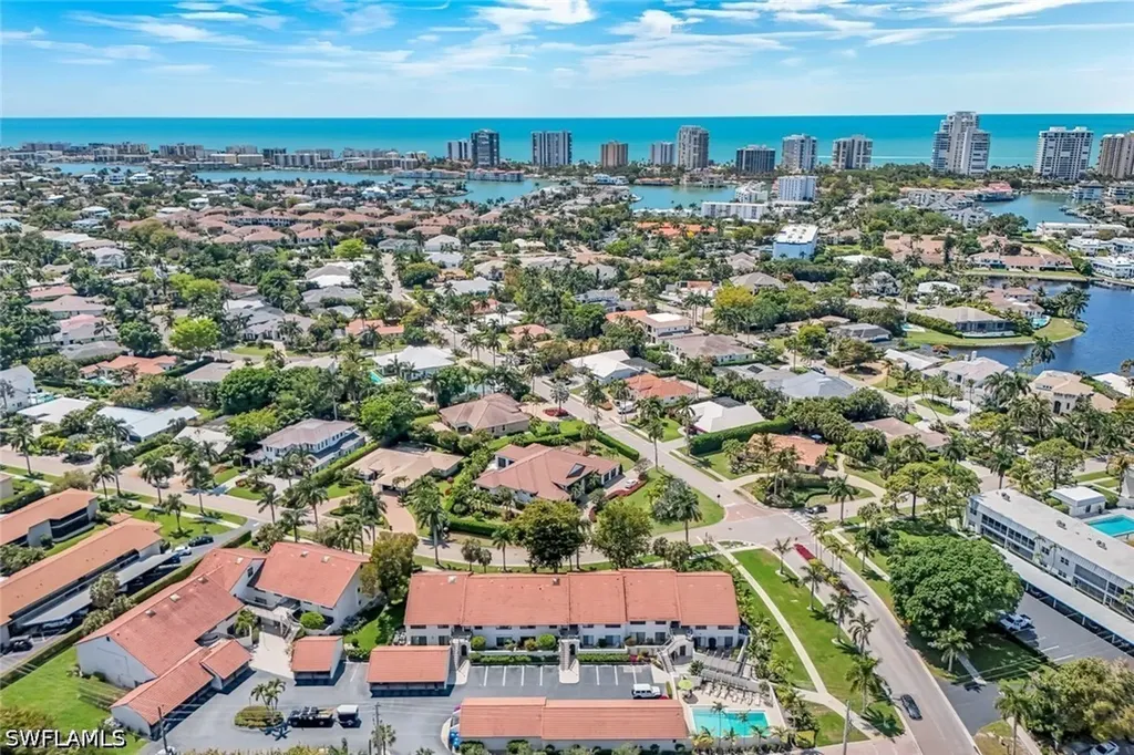 4092 Belair Lane Naples FL 34103