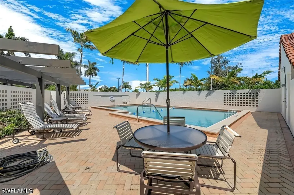 4092 Belair Lane Naples FL 34103