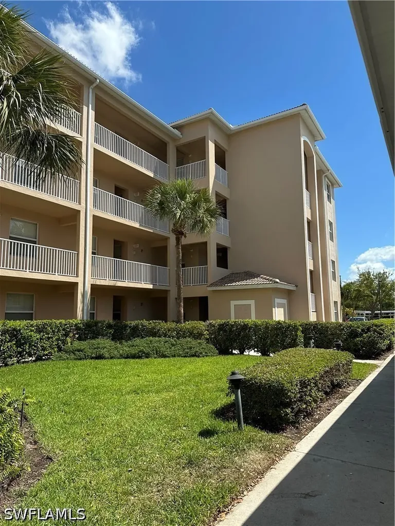 8470 Kingbird Loop Estero FL 33967