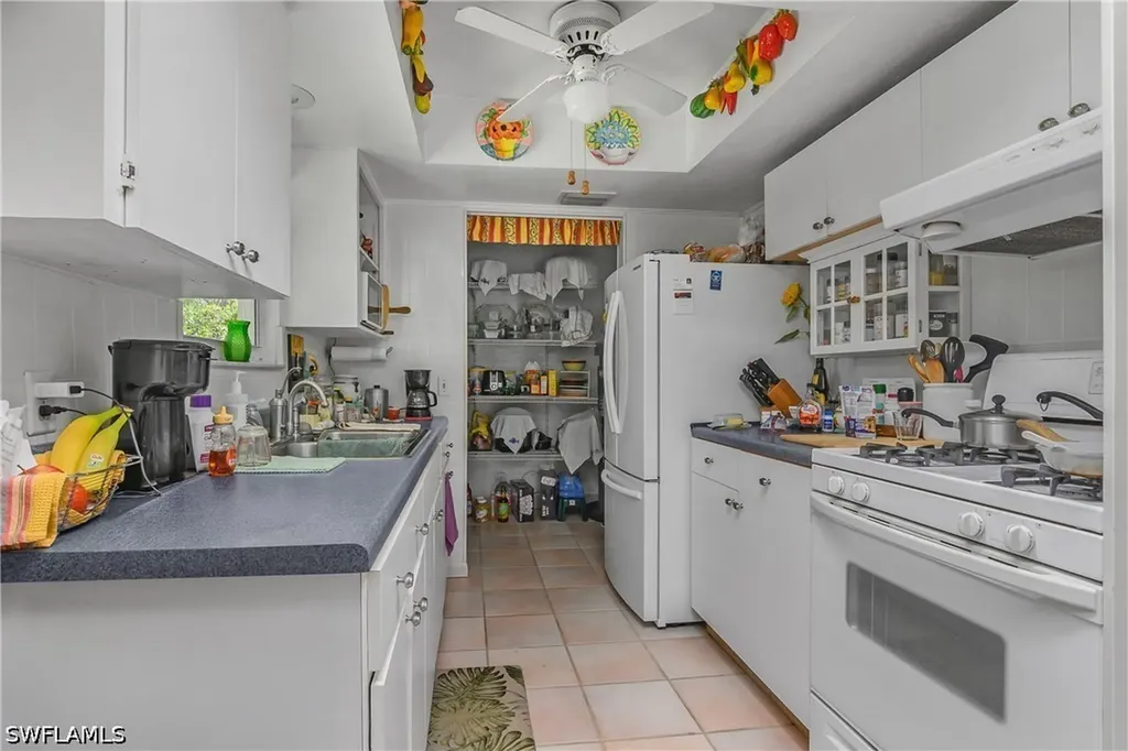 670 7th Street SW Naples FL 34117