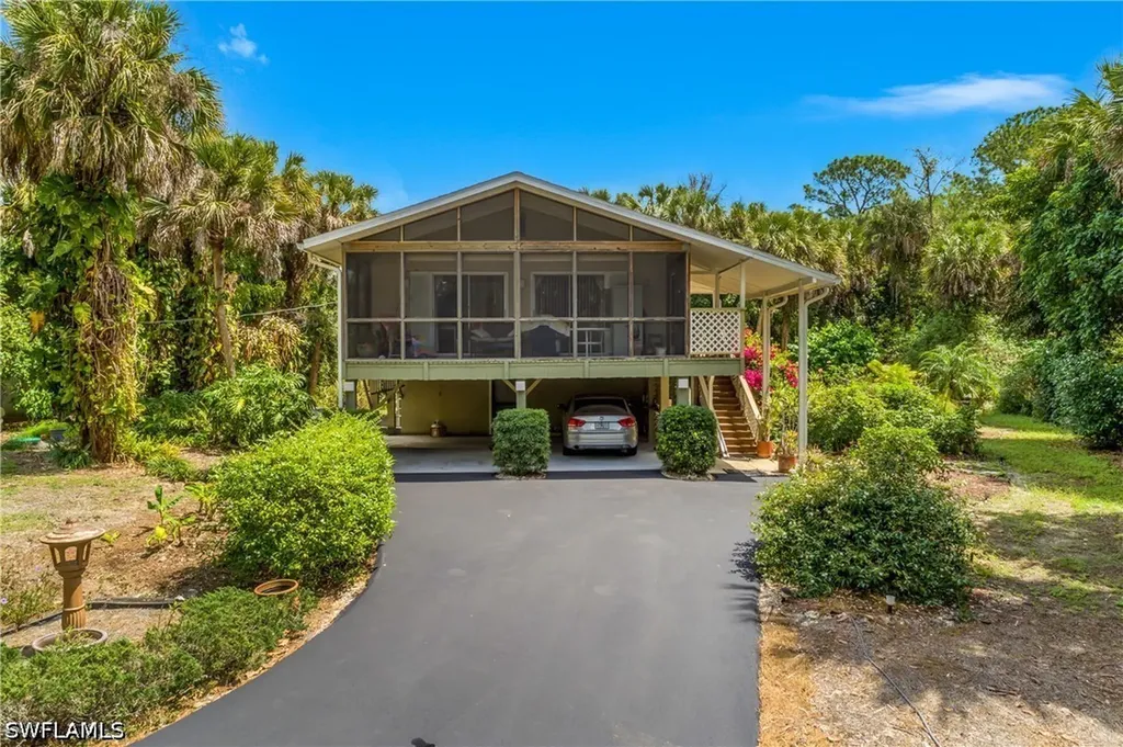 670 7th Street SW Naples FL 34117