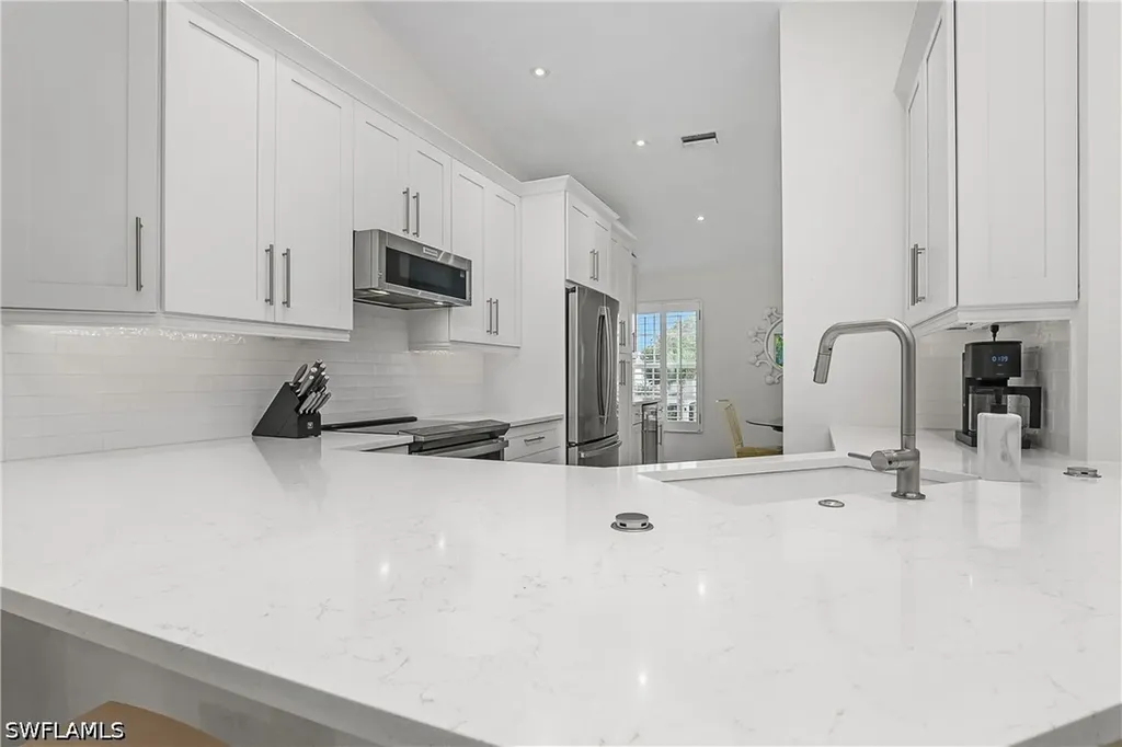 853 Tanbark Drive Naples FL 34108