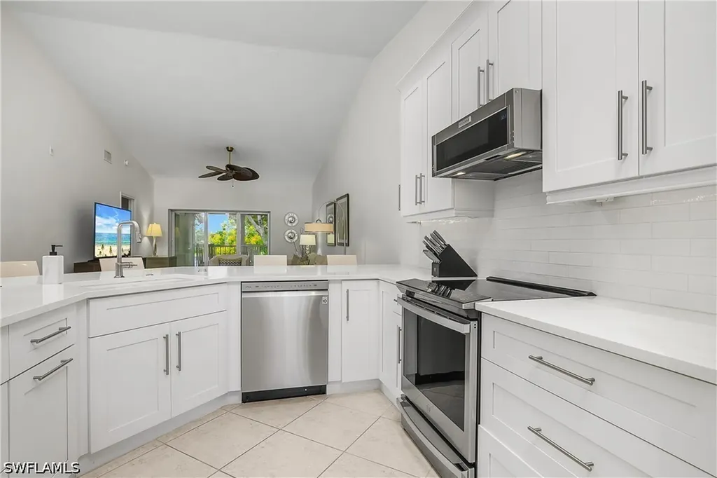 853 Tanbark Drive Naples FL 34108