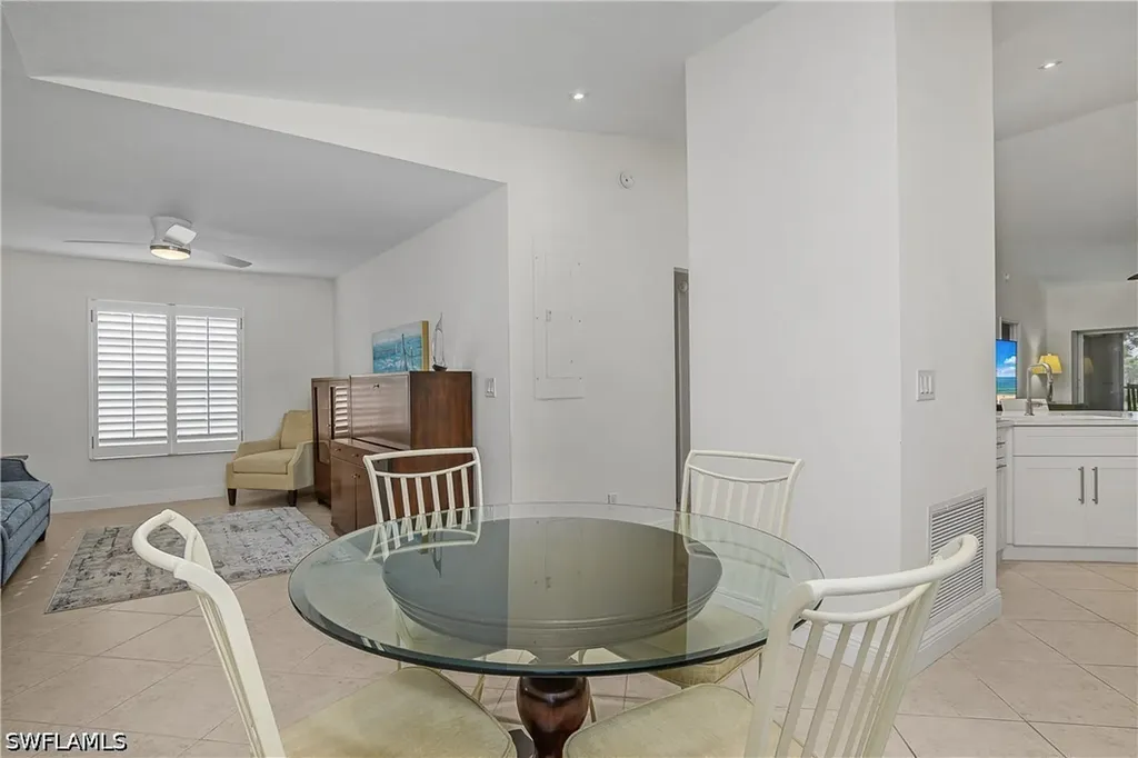 853 Tanbark Drive Naples FL 34108