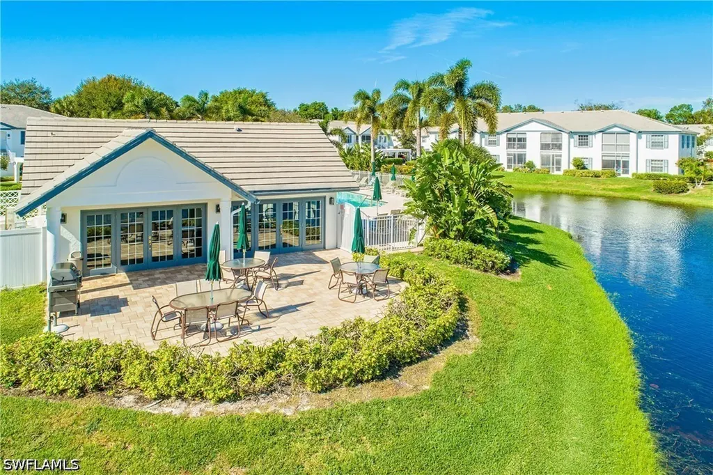 853 Tanbark Drive Naples FL 34108