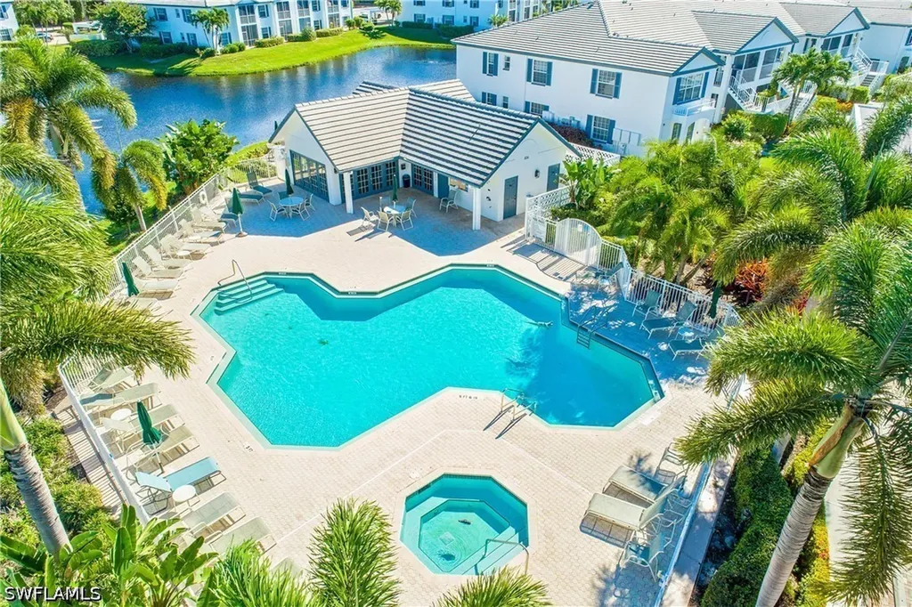 853 Tanbark Drive Naples FL 34108